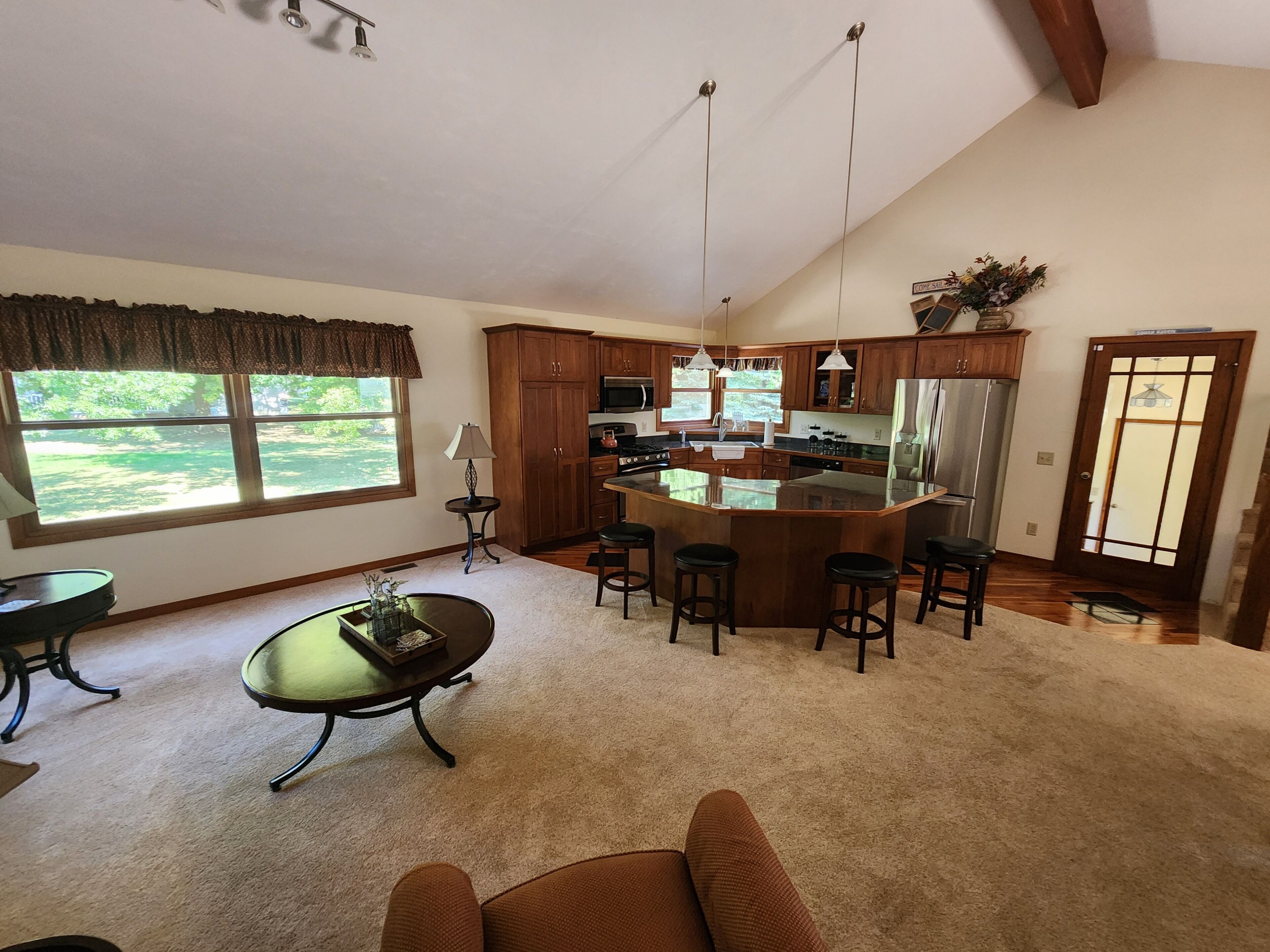 Mikroaaltouuni, uuni, liesi, astianpesukone