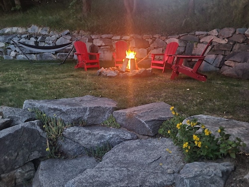 Amazingly convenient central location in Rossland with everything you need!