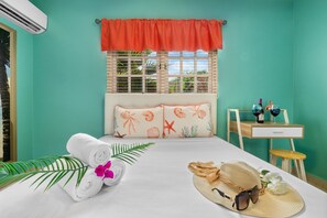 2 bedrooms, iron/ironing board, free WiFi, bed sheets - 2-bedroom/2 bathroom condo in lovely Palm Beach, Aruba. 10 minute walk to beach (Noord)