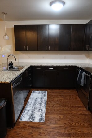 Fridge, microwave, oven, stovetop - Luxury Buckhead High Rise apartment, walk to Lenox, clubs, fine dining. (Atlanta)