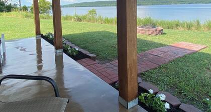 Marvelous 1-bedroom cabin with HVAC in the charming Pryor area