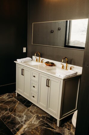 Handdoeken, toiletpapier