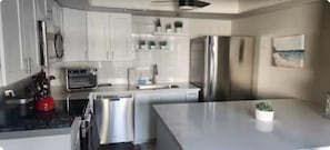 Fridge, microwave, oven, stovetop - Modern Scottsdale Condo in the Heart of Old Town: 2 Bedrooms, BBQ, Pool, & more (Scottsdale)