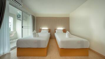 Twin Room, Balcony | Desk, iron/ironing board, free WiFi