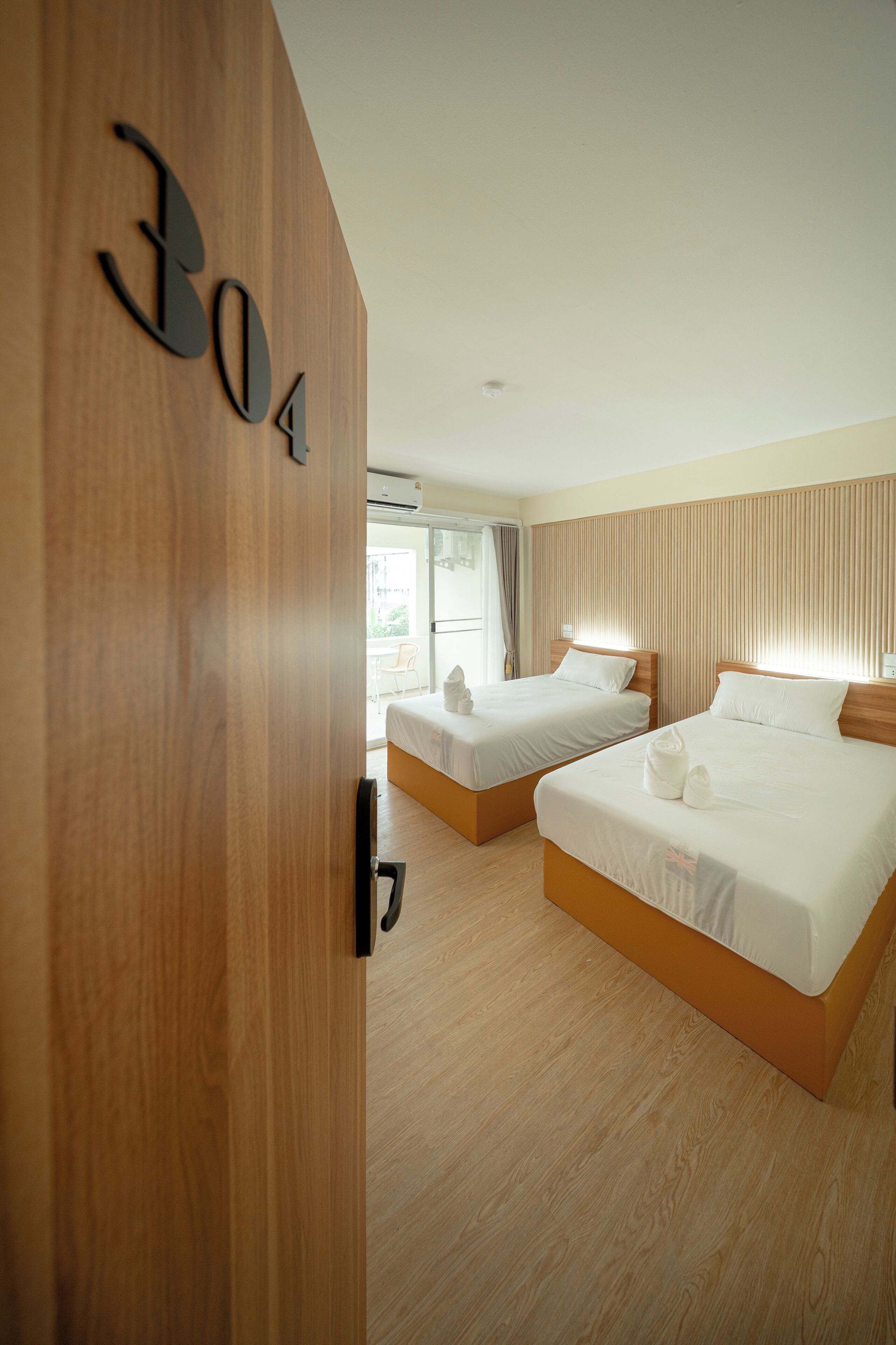 Twin Room, Balcony | Street view