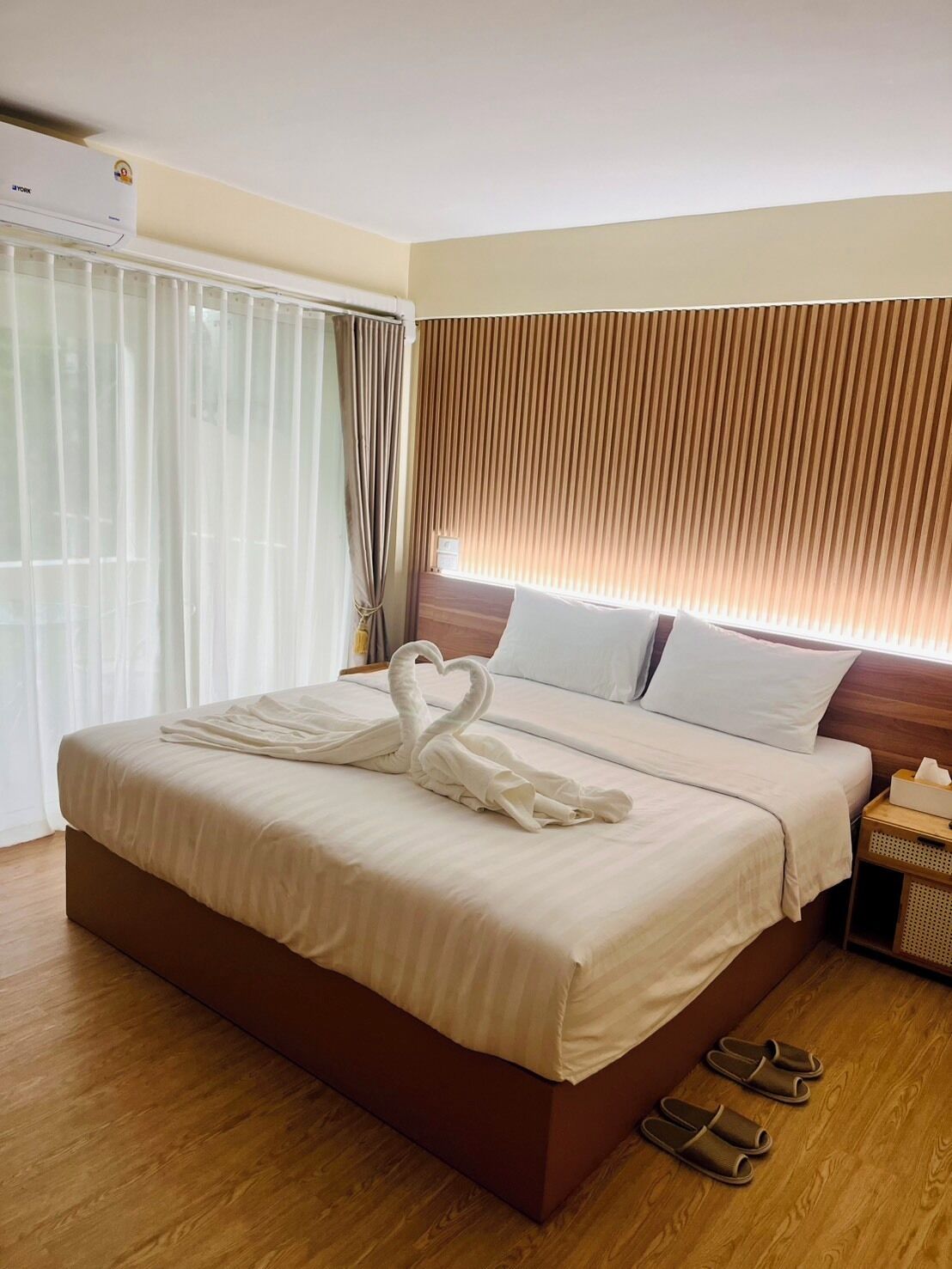 Double Room, Balcony | Minibar, desk, iron/ironing board, free WiFi