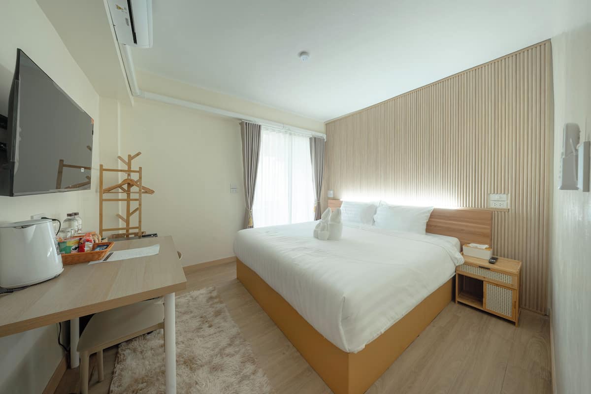 Chambre Double pour 1 personne, balcon | Bureau, fer et planche à repasser, Wi-Fi gratuit