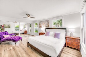 Skrivebord, strygejern/strygebræt, gratis Wi-Fi, sengetøj