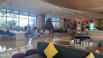 Bao gồm bữa sáng đặc sản địa phương hàng ngày