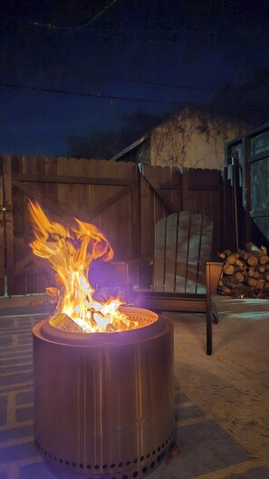 Property grounds - Charming Historic Home in Starland • Hot Tub • Walk to Forsyth & Downtown • 2BR (Savannah)