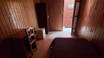 Fer et planche à repasser, Wi-Fi, draps fournis