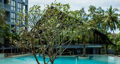 Condo Near Beach Rooftop Pool C252