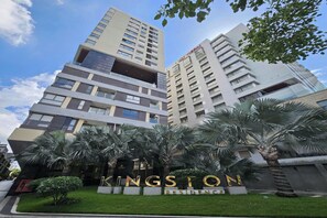 Front of property - Tan Son Nhat Airport Kingston Residence (Phu Nhuan)