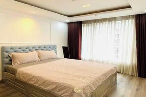 Suíte presidencial, 2 quartos, acesso ao Club Lounge, vista para a cidade | Roupas de cama de algodão egípcio, roupas de cama premium