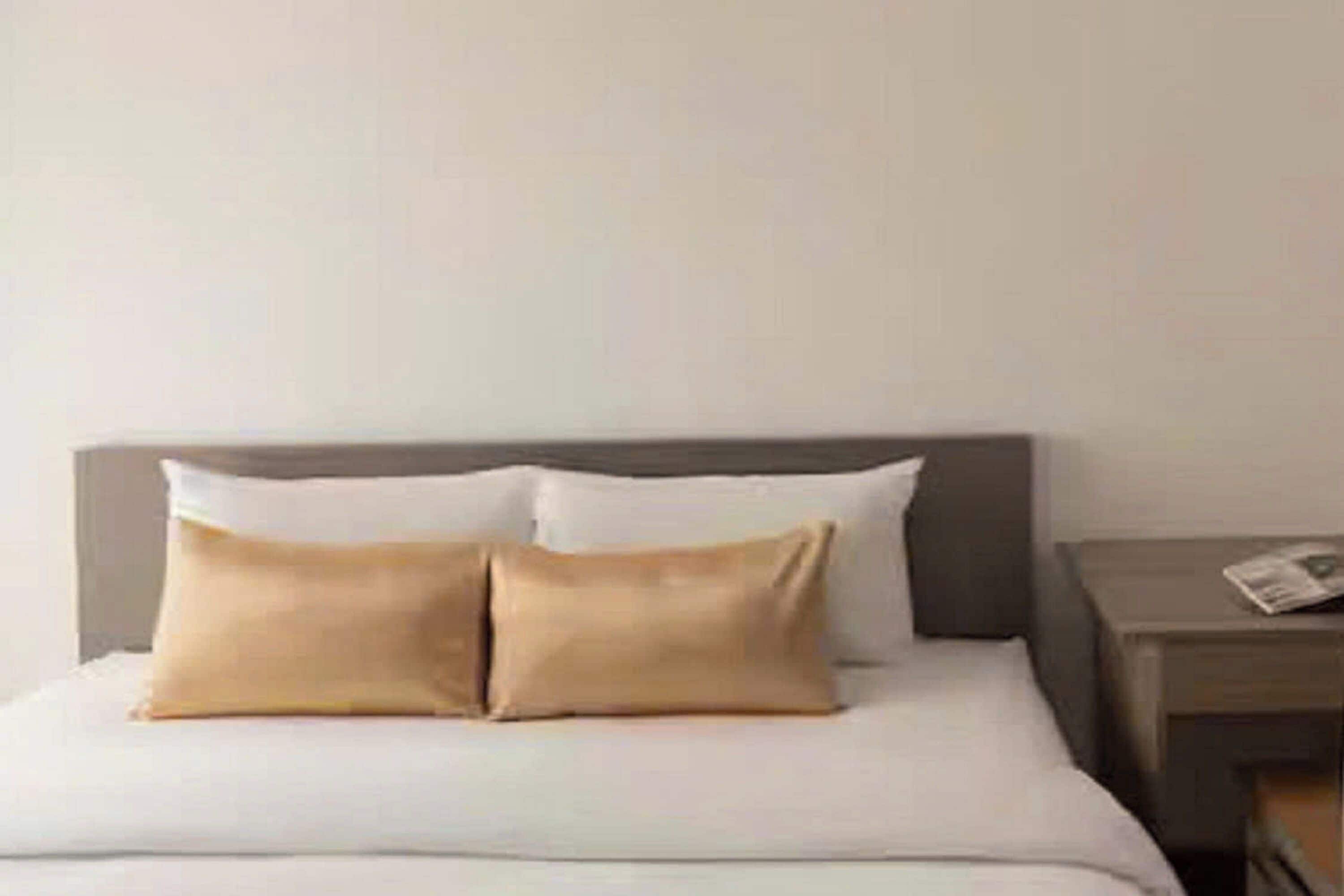 Grand Suite, 1 Bedroom, Club lounge access, City View | Egyptian cotton sheets, premium bedding, down duvets