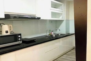 Presidential-Suite, 2 Schlafzimmer, Zutritt zur Club Lounge, Stadtblick | Eigene Küche | Mini-Kühlschrank, Mikrowelle, Ofen, Herdplatte