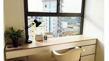 Suite presidencial, 2 habitaciones, con acceso al salón lounge del club, vista a la ciudad | Vista desde la habitación