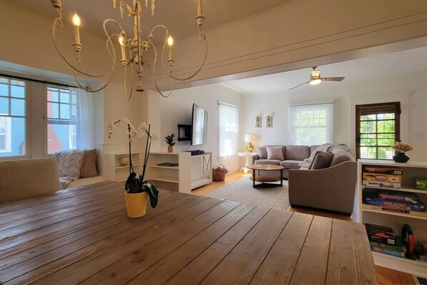 TV, fireplace - Rosewood Collective | House & Studio | Sleeps 11! (Medford)