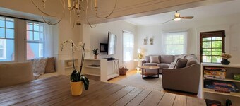 Rosewood Collective | House & Studio | Sleeps 11!