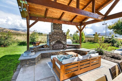 Meadowsweet Farm | Hot tub, Outdoor Kitchen