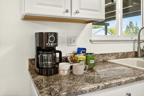 Interior - Quiet 3BR Home w/ Fenced Yard Near Airport (Medford)