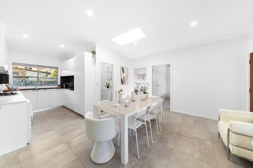 Jam Home | Compact Comfort Granny House Near West Ryde Station