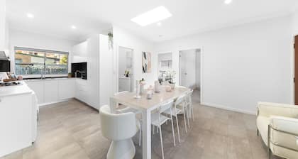 Jam Home | Compact Comfort Granny House Near West Ryde Station