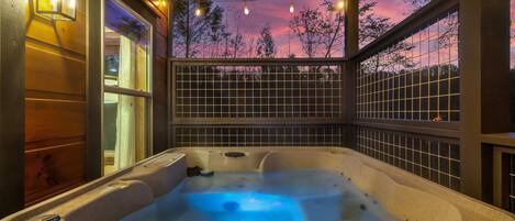 Tina de hidromasaje al aire libre