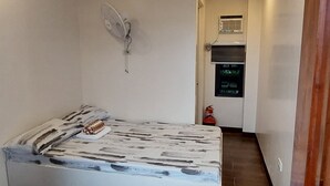 1 soverom, wi-fi (inkludert) og senget øy