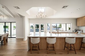 Interior - The Tiercel – 20-Person Spa, Heated Salt Pool, Pickleball, 2025 Renovation (Scottsdale)
