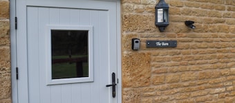 2 bedroom accommodation in Thornhaugh, near Stamford