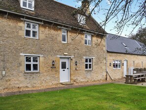 Exterior - The Farmhouse - UK50909 (Thornhaugh)