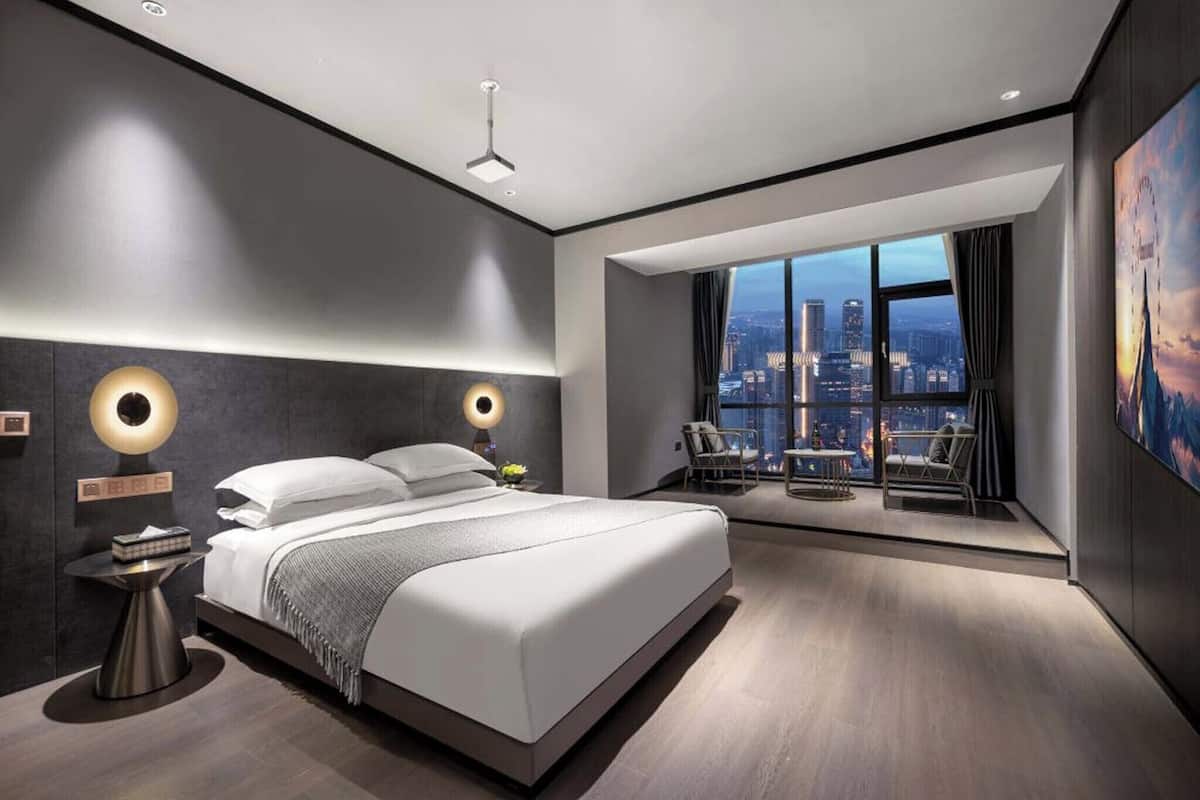 Chambre Double Signature, vue ville | Literie de qualité supérieure, bureau