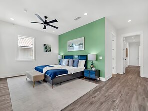 Schreibtisch, Bügeleisen/Bügelbrett, kostenloses WLAN, Bettwäsche