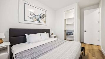 Iron/ironing board, travel crib, WiFi, bed sheets