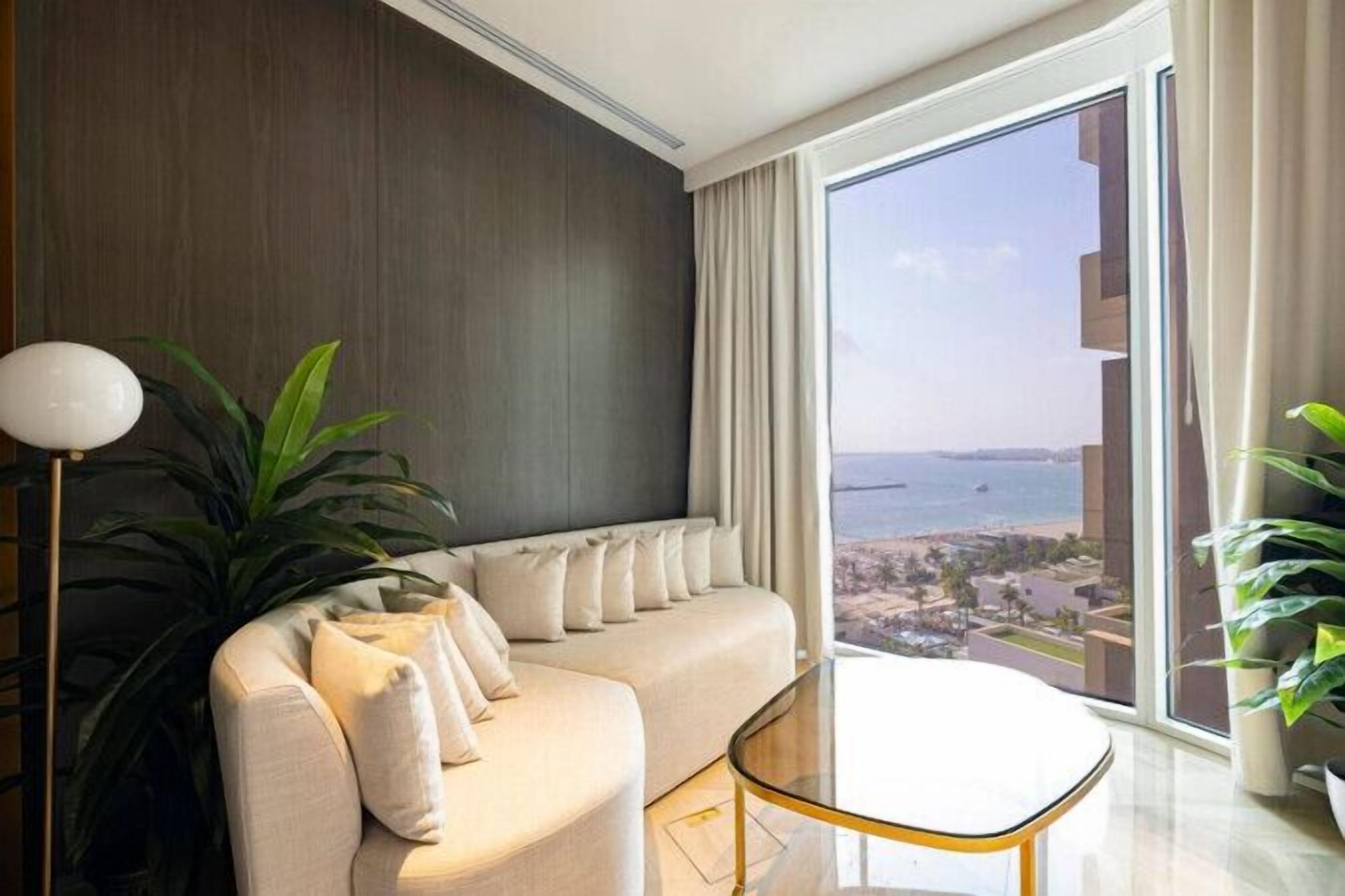 Panoramic-Apartment, 1 Schlafzimmer, Balkon, Blick auf den Innenhof | Strand-/Meerblick