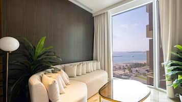 Panoramic-Apartment, 1 Schlafzimmer, Balkon, Blick auf den Innenhof | Strand-/Meerblick