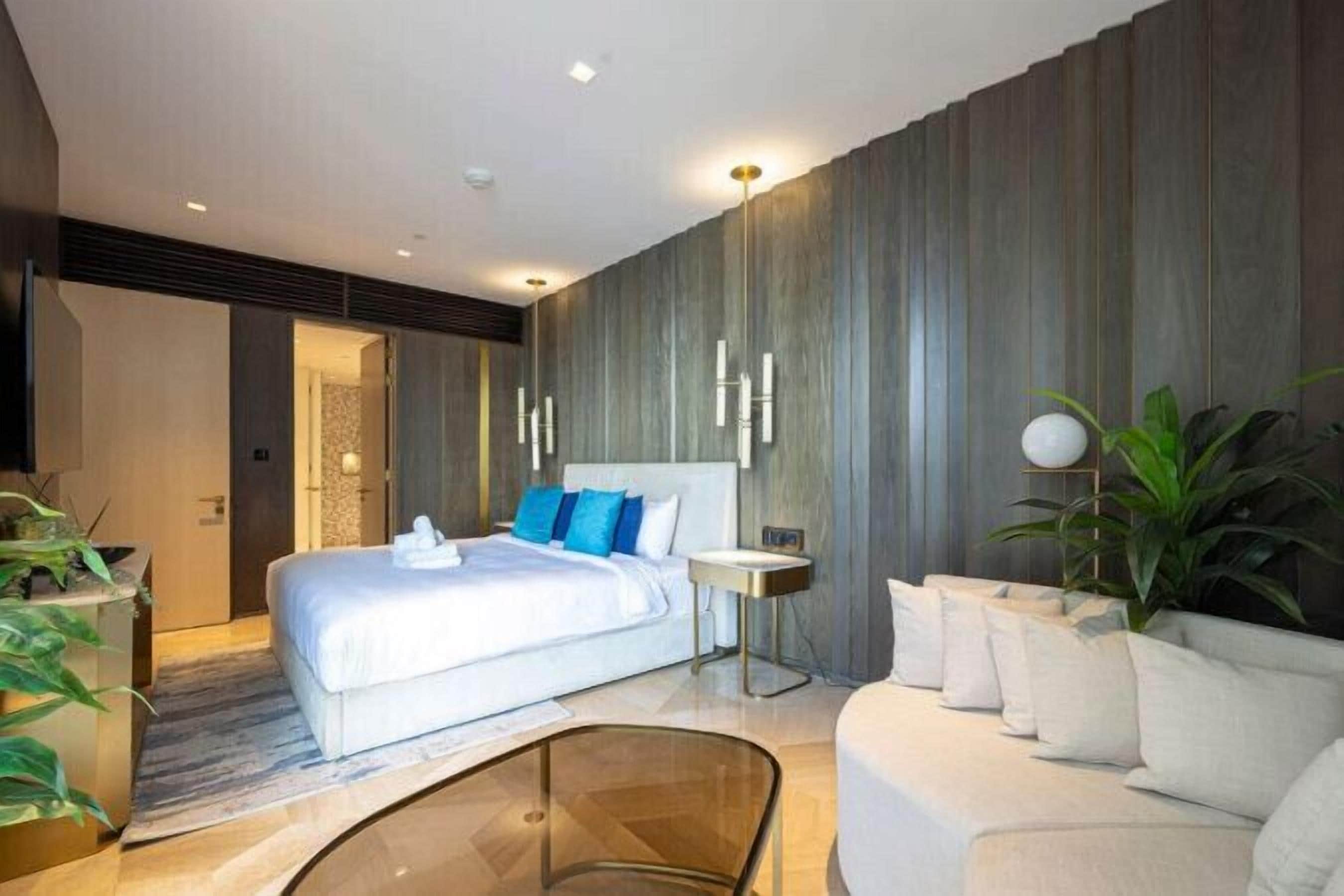 Panoramic Apartment, 1 Bedroom, Balcony, Courtyard View | In-room safe, iron/ironing board, free WiFi