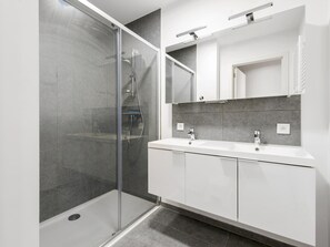 Shower - Apartment in a central location (Blankenberge)