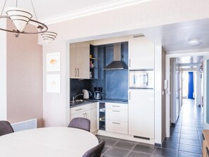 Fridge, microwave, oven, dishwasher - Apartment on the 7th floor with sea view (Middelkerke)