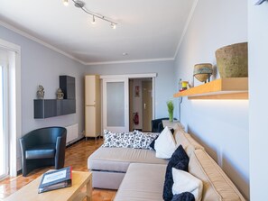 TV - Penthouse with sunny terrace (Middelkerke)