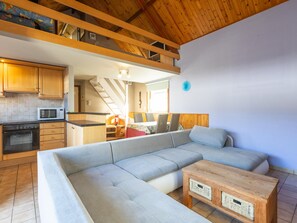 TV - Charming holiday home close to the sea (Lombardsijde)