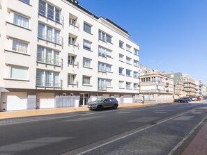 Exterior - Charming apartment near the beach (Westende)
