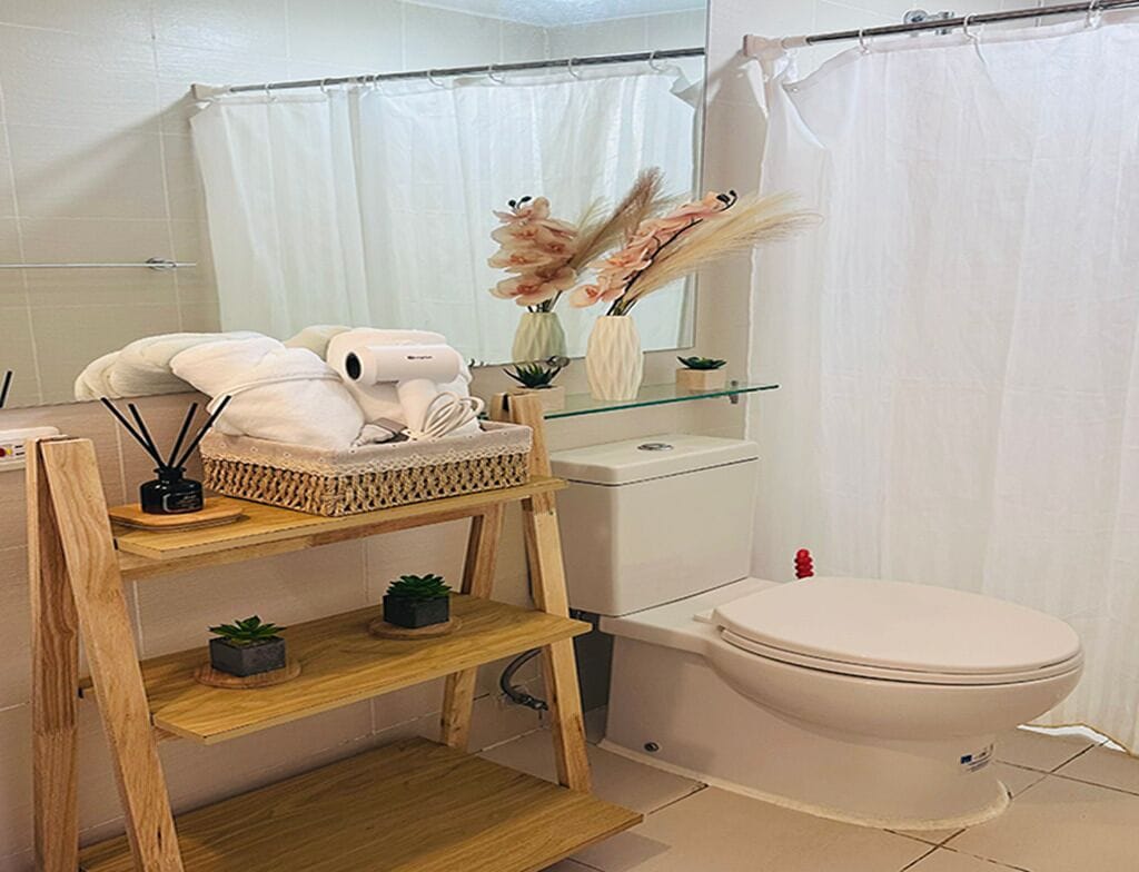 Hårføner, håndklær, såpe og toalettpapir