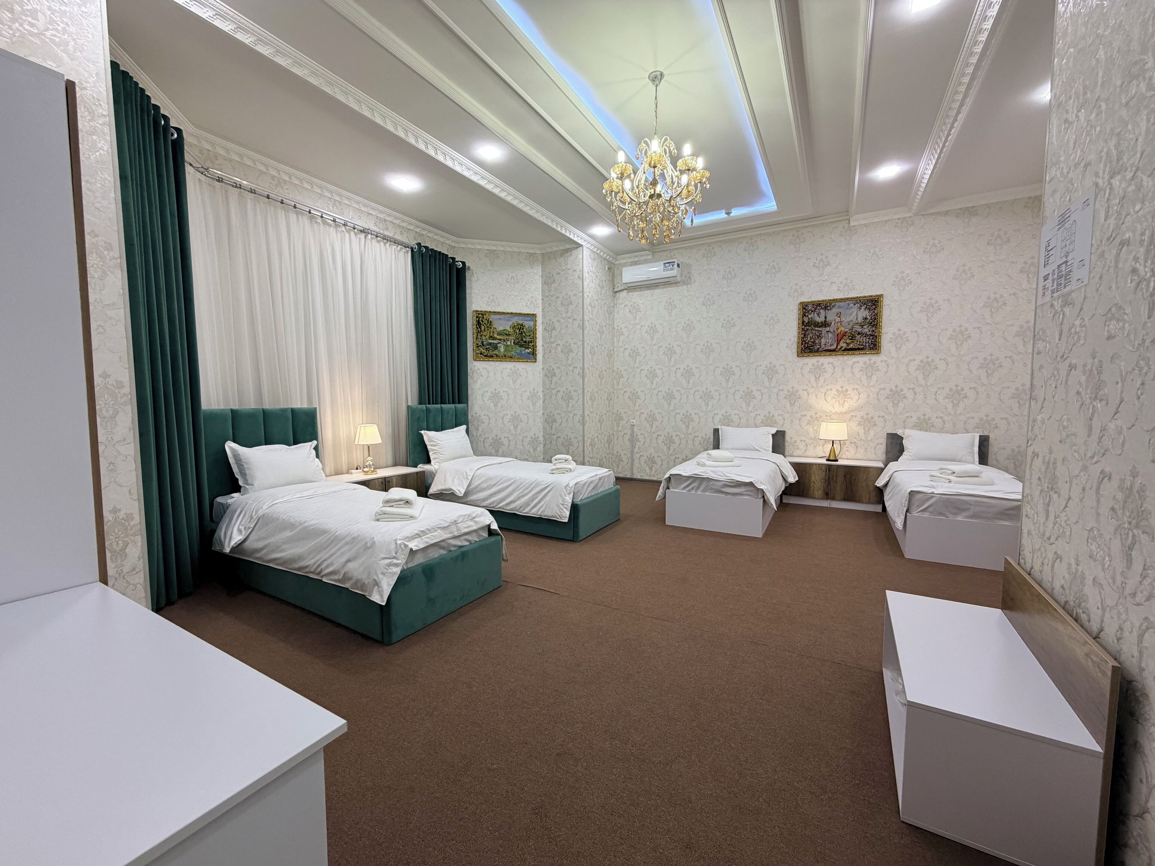 Executive Quadruple Room | Hypo-allergenic bedding, down comforters, desk, free WiFi