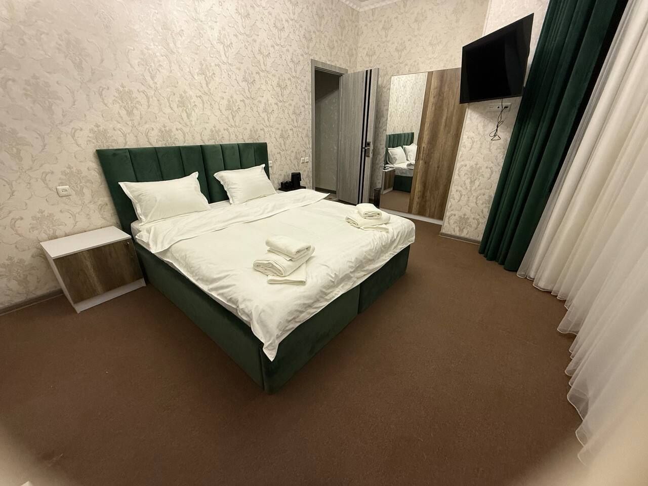 Free WiFi, bed sheets