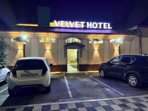 Exterior - Velvet Hotel  (Tashkent)