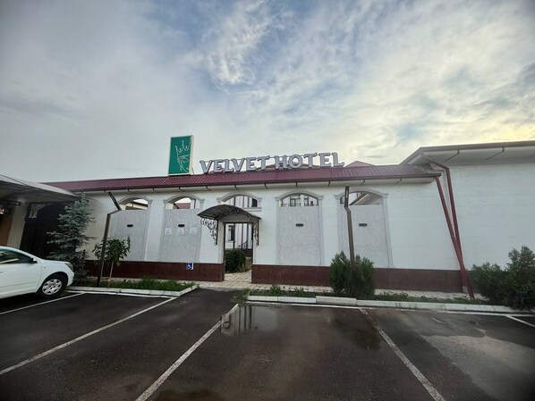 Exterior - Velvet Hotel  (Tashkent)