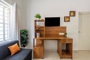 Comfort Villa, Balcony, Garden View | In-room safe, soundproofing, iron/ironing board, free WiFi - Exuberance Stays (Sulthan Bathery)