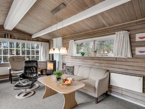 TV, fireplace, DVD player - "Leandra" - 11km from the sea by Interhome (Oksbøl)
